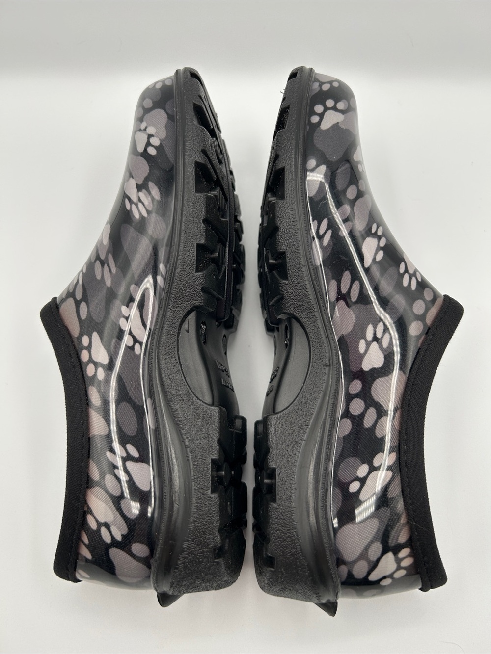 Sloggers Gray and Black Paw Print Sip On Garden Shoes - Picture 8 of 15